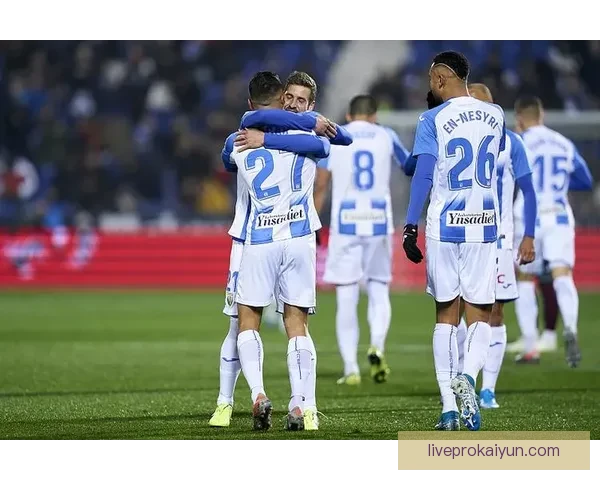 穆西亚拉状态回暖，近期表现备受关注，证明其球场上的艺术家风范。